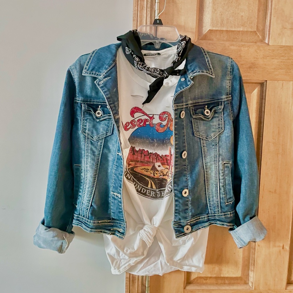 🐴 Western graphic tshirt size small